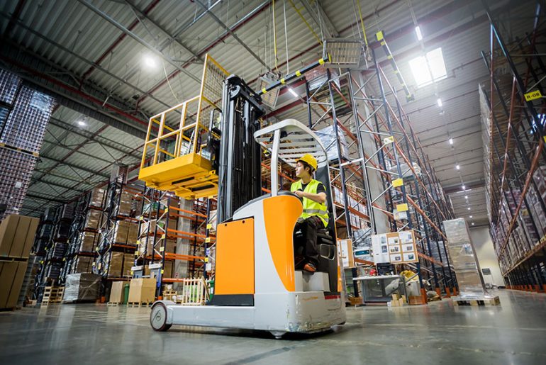 4 Forklift Attachments That Boost Warehouse Productivity